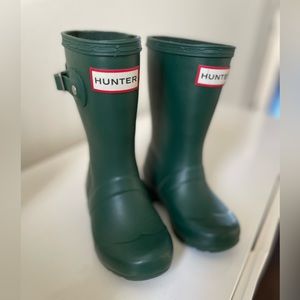 LIKE NEW Green Hunter Rain Boots in Kids US Size 9. Only worn once.